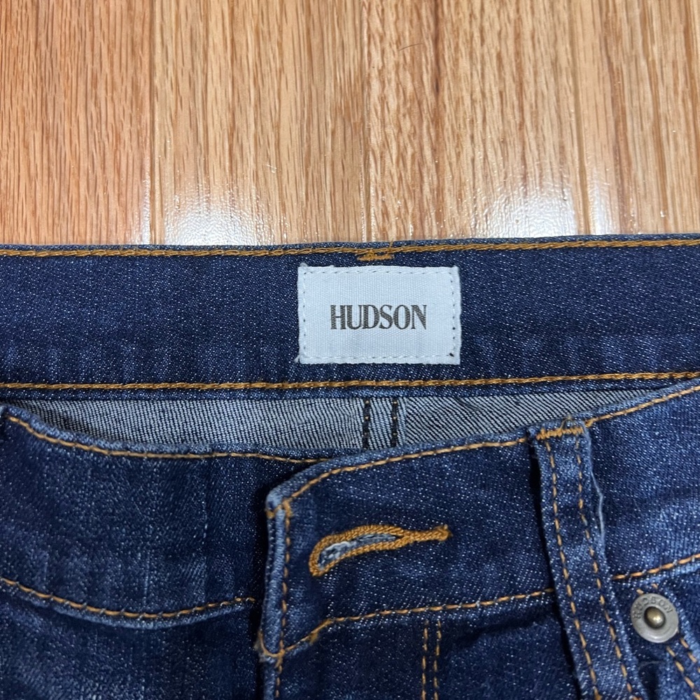 Hudson- Krista Super Skinny- size 28